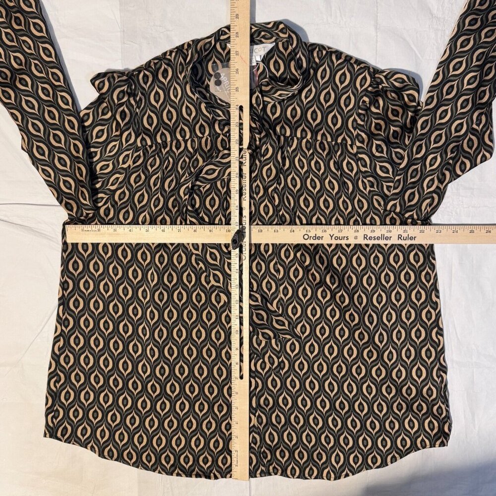 Apricot Boutique Bow Blouse Size M NWT Flowy Geometric Pattern Button Up Shirt - Picture 4 of 6